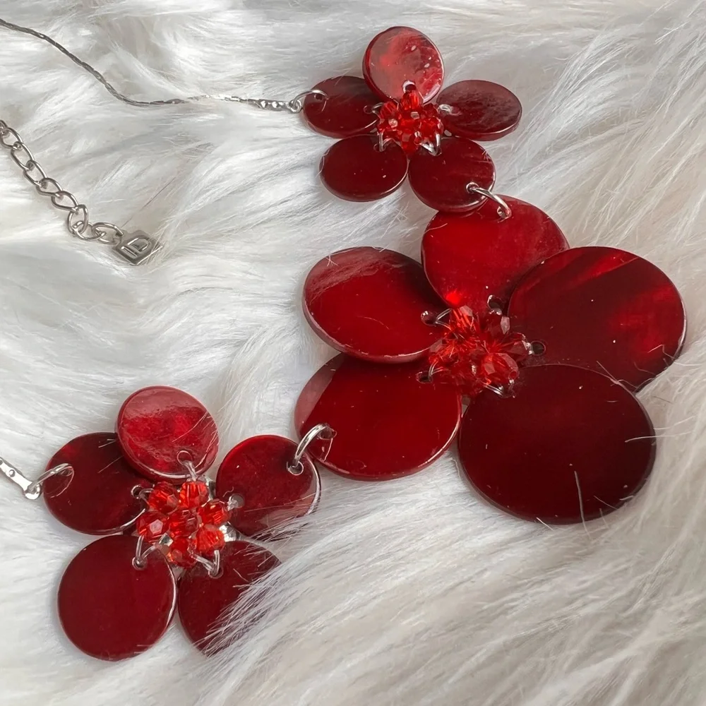 ✔️Red Floral Statement Necklace - Picture 3 of 8